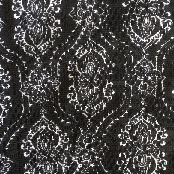 Black and White Print Dress - Picture 3 of 3